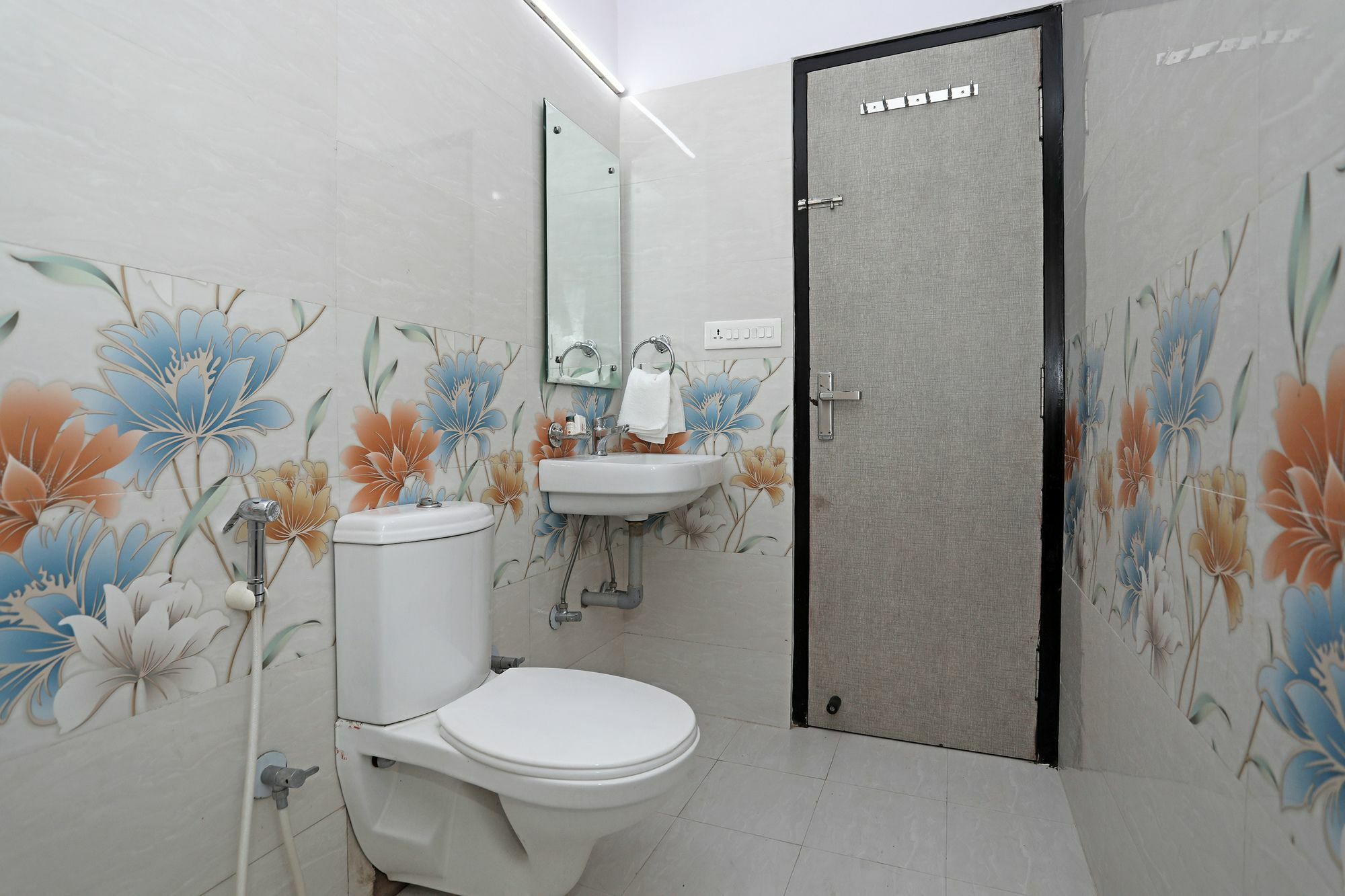 Oyo 10228 Hotel Chandramouli Τζαϊπούρ Εξωτερικό φωτογραφία