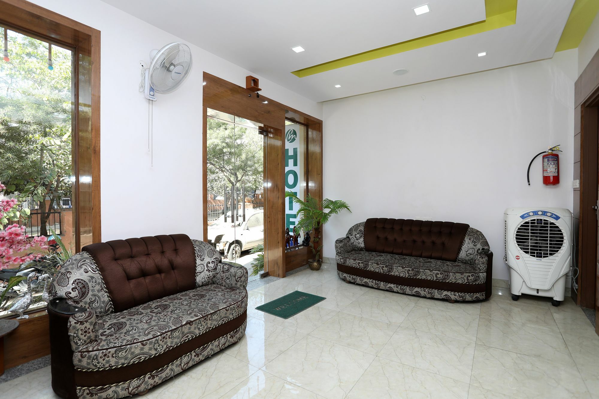 Oyo 10228 Hotel Chandramouli Τζαϊπούρ Εξωτερικό φωτογραφία