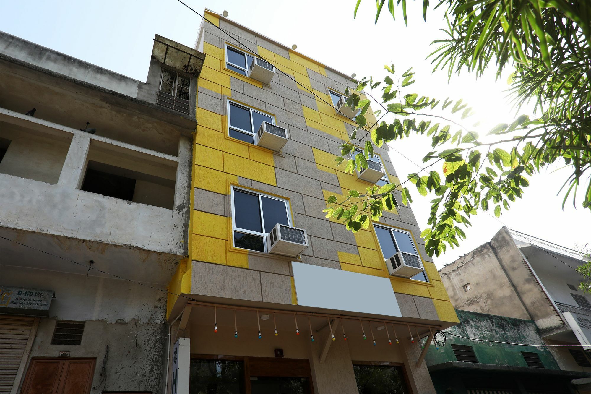 Oyo 10228 Hotel Chandramouli Τζαϊπούρ Εξωτερικό φωτογραφία